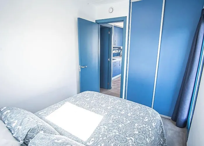 Botel Flotante Unico C15a01 *