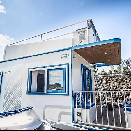 Hotel en barco Flotante Unico C15a01 Santander