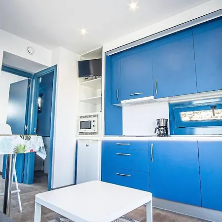 Flotante Unico C15a01 Hotel en barco Santander