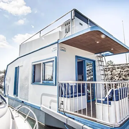 Flotante Unico C15a01 Hotel en barco Santander