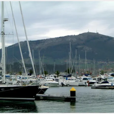Flotante Unico C15a01 Hotel en barco